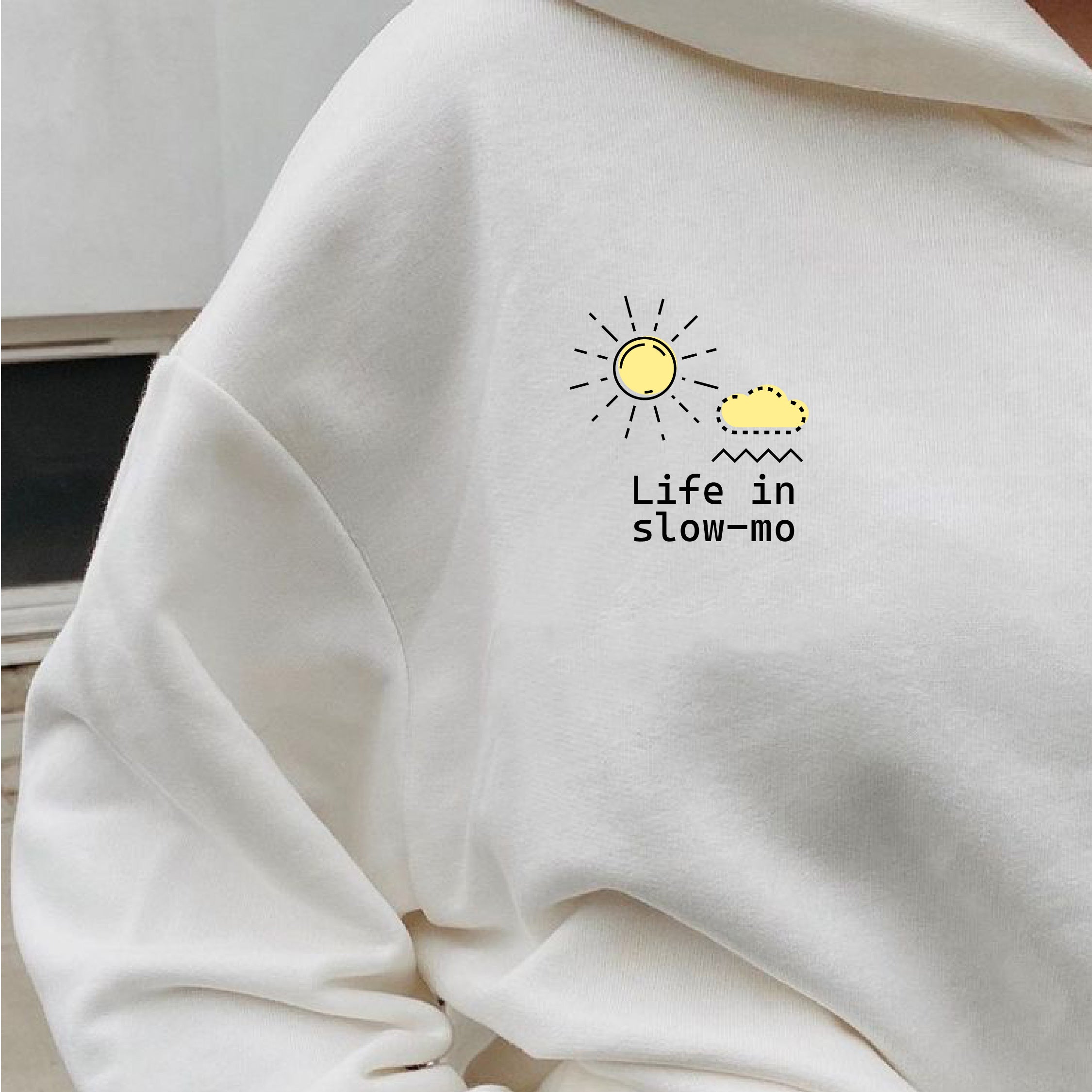 UNISEX SWEATSHIRT - LIFE IN SLOW-MO