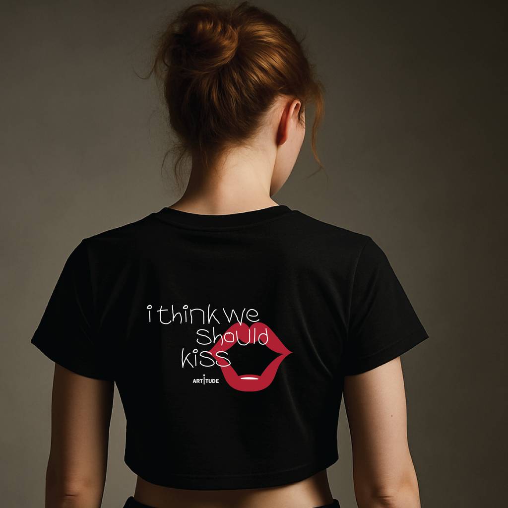 i think we should kiss - TEE